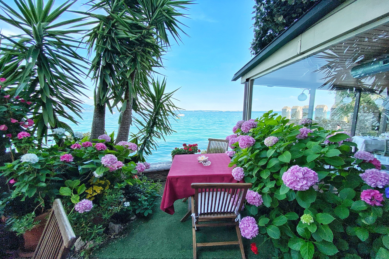Hotel Grifone Sirmione Centro Storico Lago Di Garda Hotel Grifone Sirmione Centro Storico Lago Di Garda